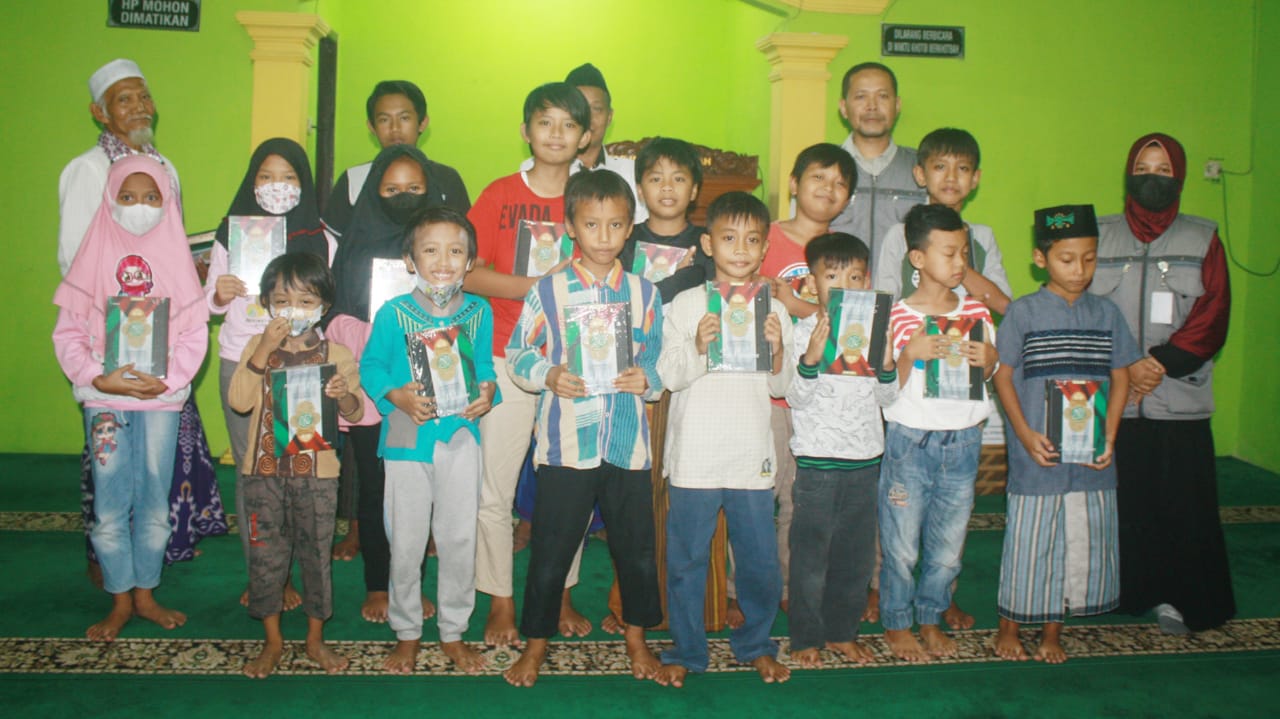 Wakaf Al Qur'an masjid Al Fitriyah Bulu - Sukoharjo